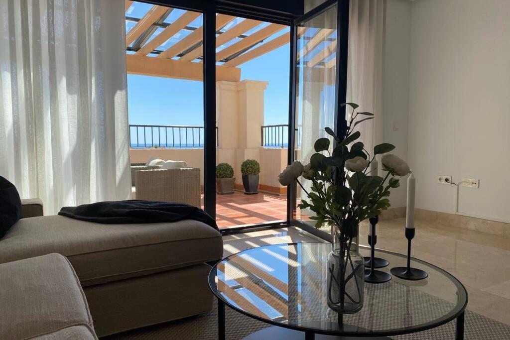 Penthouse With Sea Views In Marbella Apartment Exterior photo
